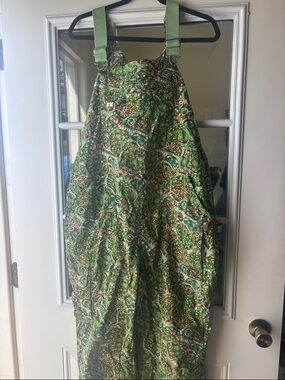 Duluth women’s heirloom gardening bib overalls